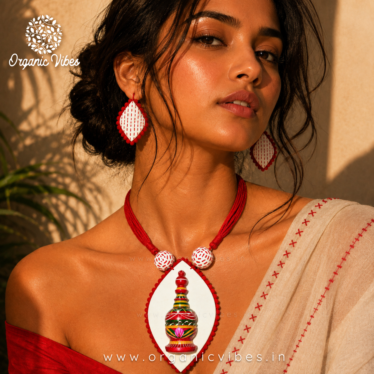 White Handcrafted wooden Sindhora Fabric Pendant Set