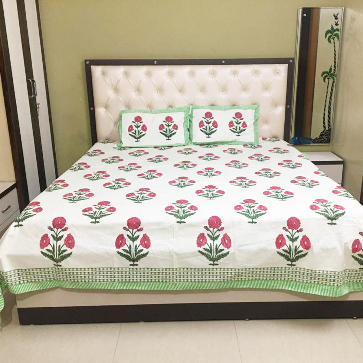 Organic Clothing Latest Pink Floral Hand block Printed Bed Cover with Pillows